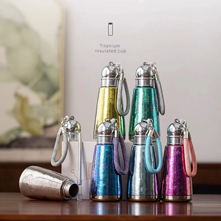 Botol titanium terisolasi