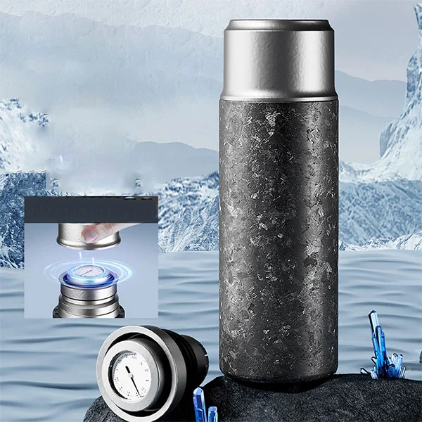 Botol air titanium dengan tutup magnet